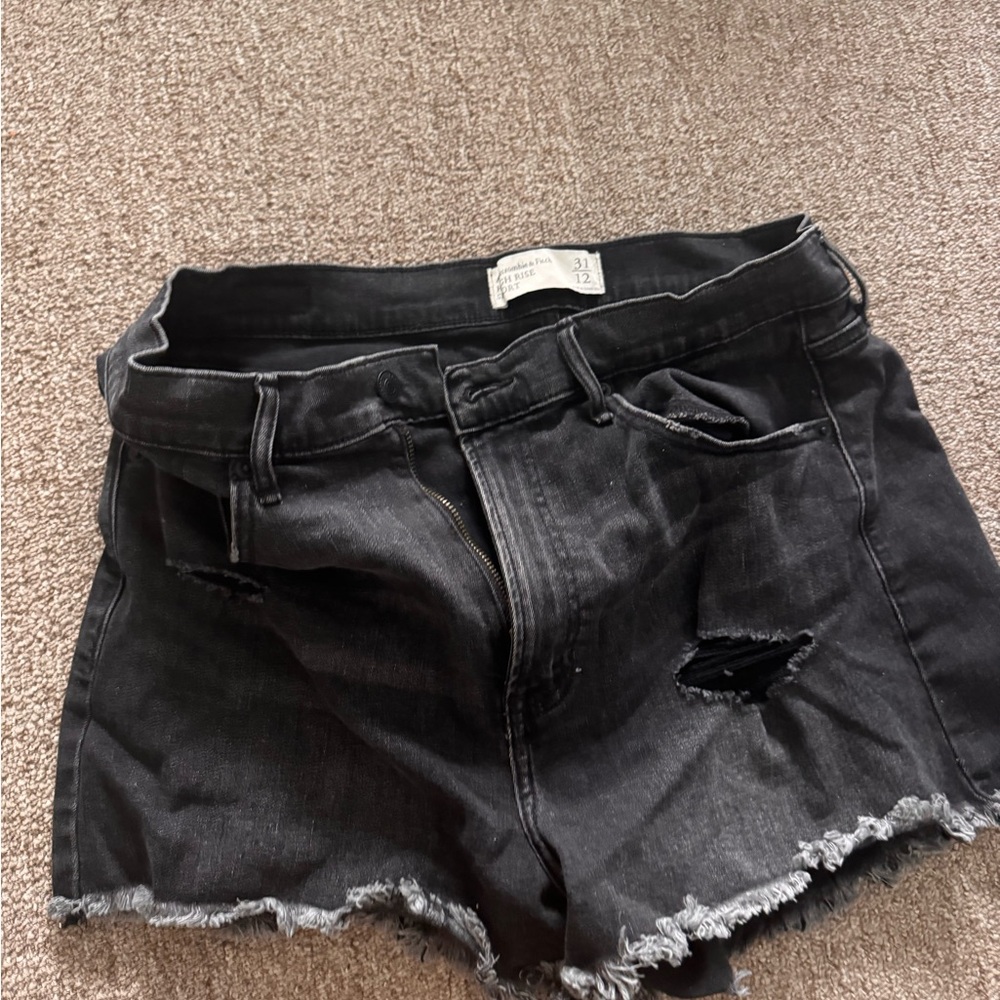 Abercrombie & Fitch Black High Rise Distressed Denim Shorts (Size 31 / 12)